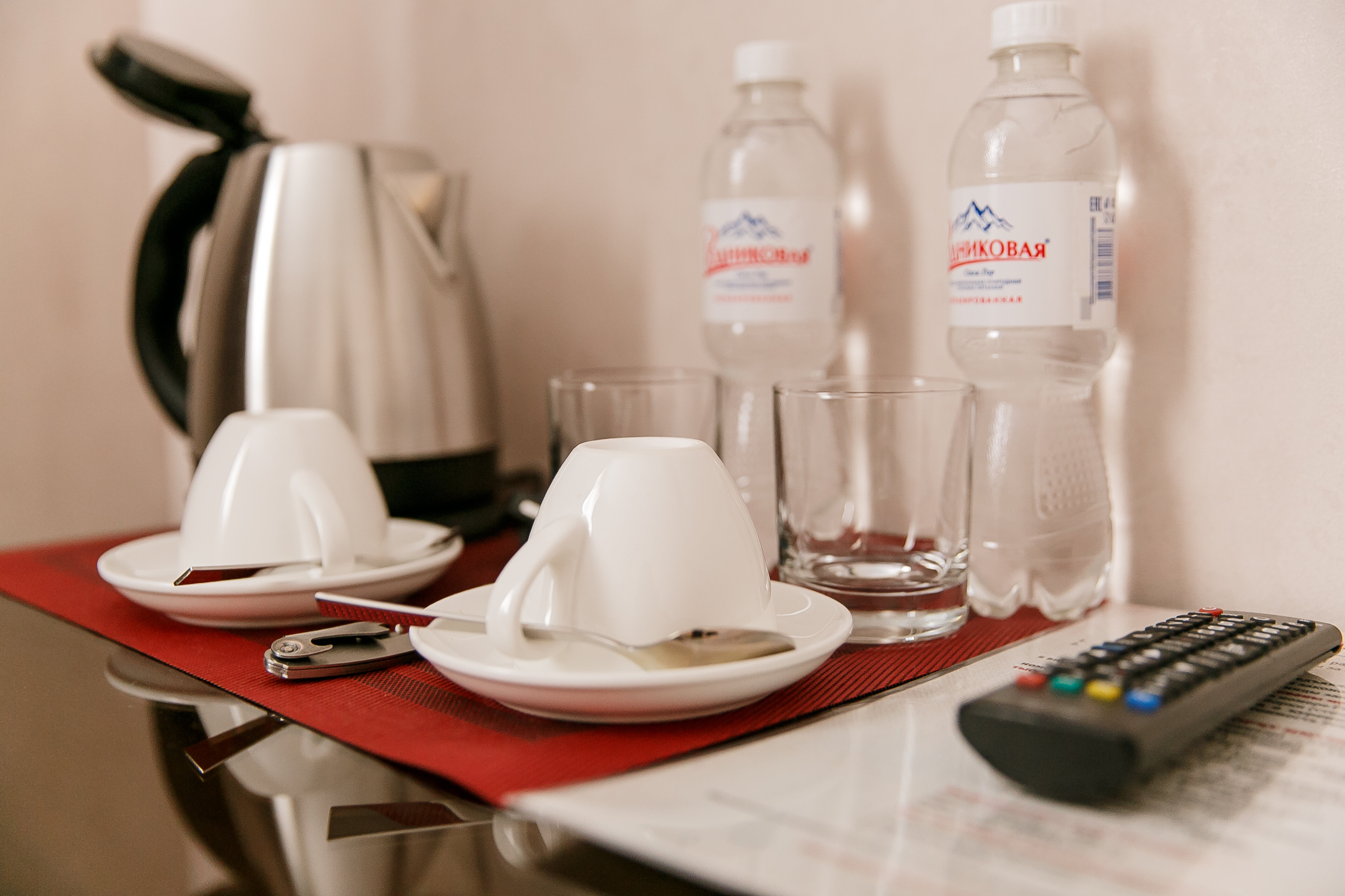 Полу люкс с одной большой кроватью