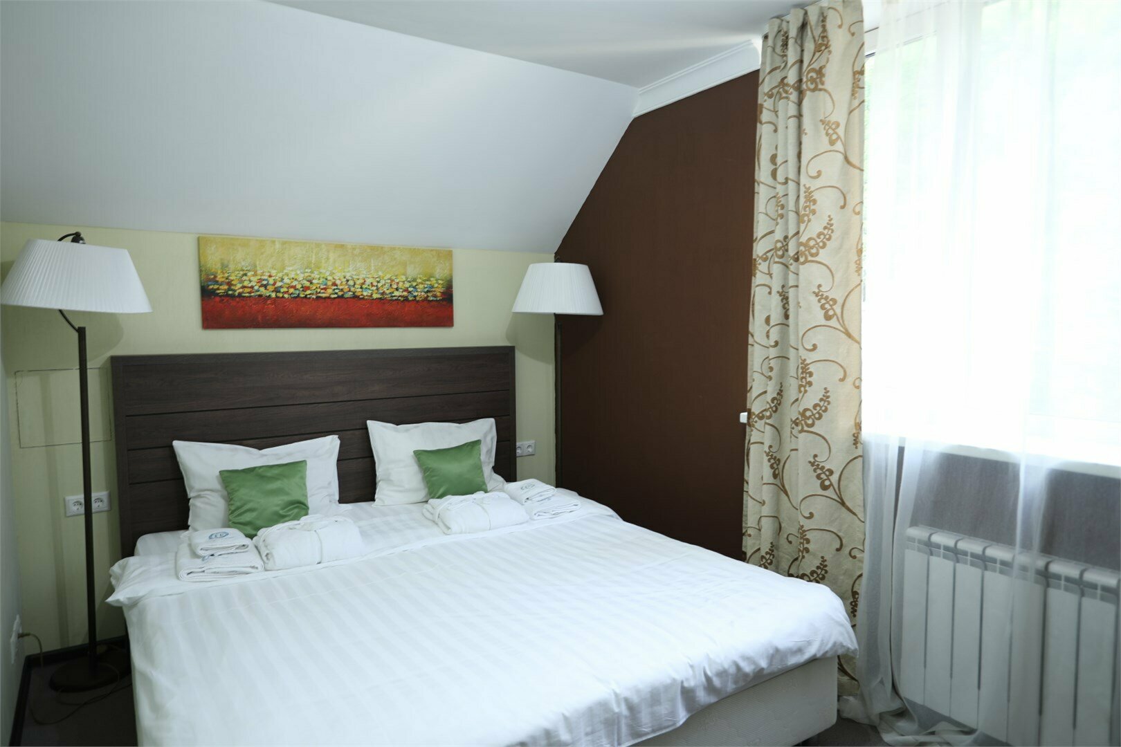 Апартаменты с тремя спальнями, двухуровневые (мансарда, без кондиционера)