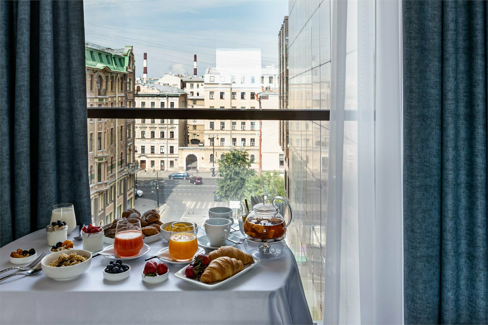 Гранд Делюкс с красивым панорамным видом на город