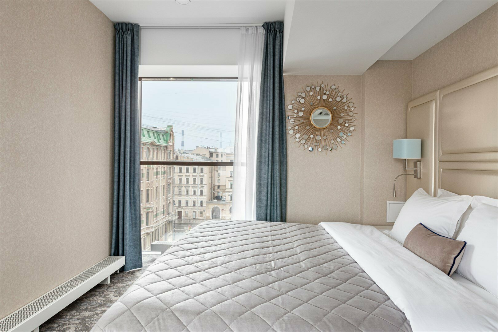 Гранд Делюкс с красивым панорамным видом на город