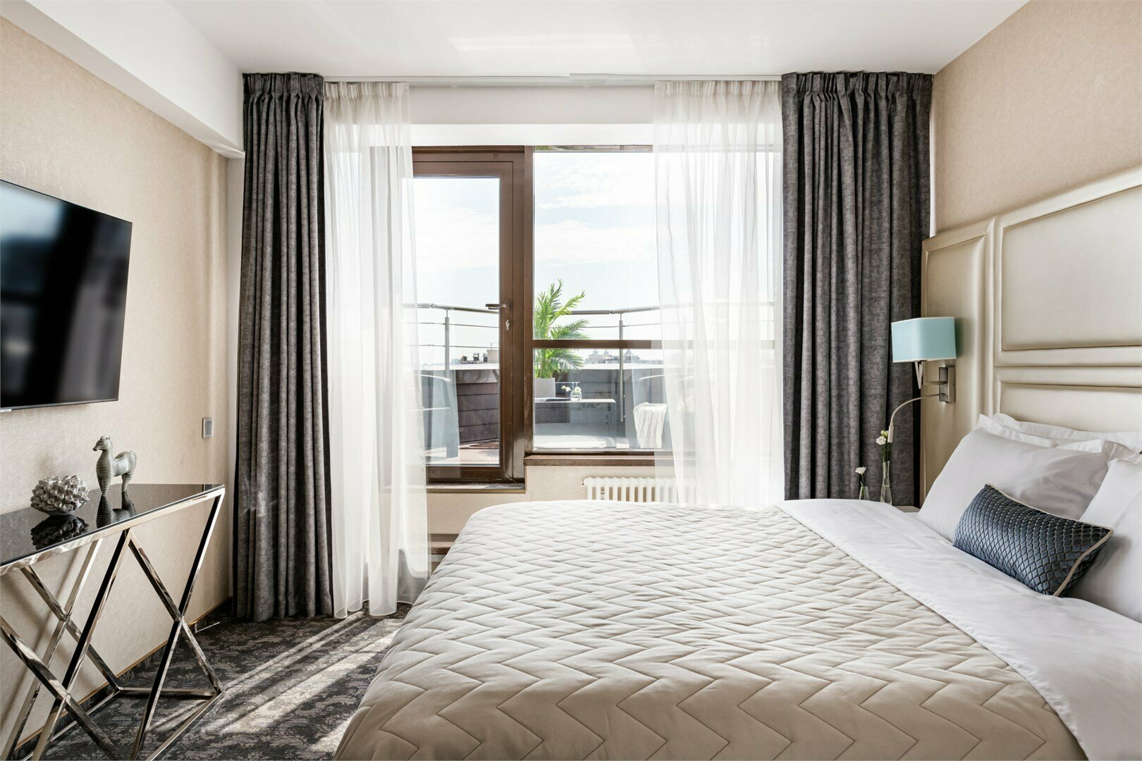 Супериор с террасой и панорамным видом