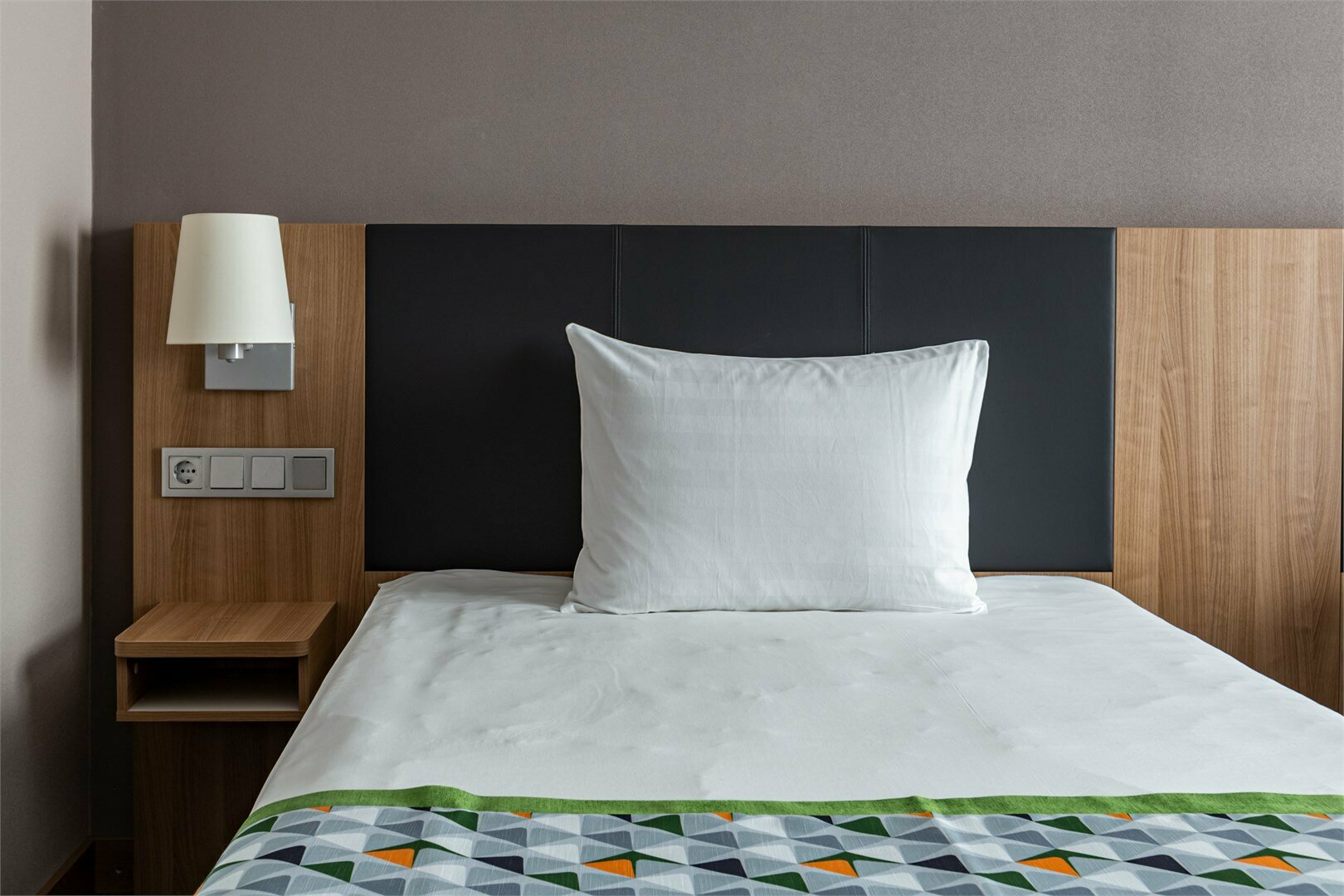 Стандартный номер с двумя раздельными кроватями