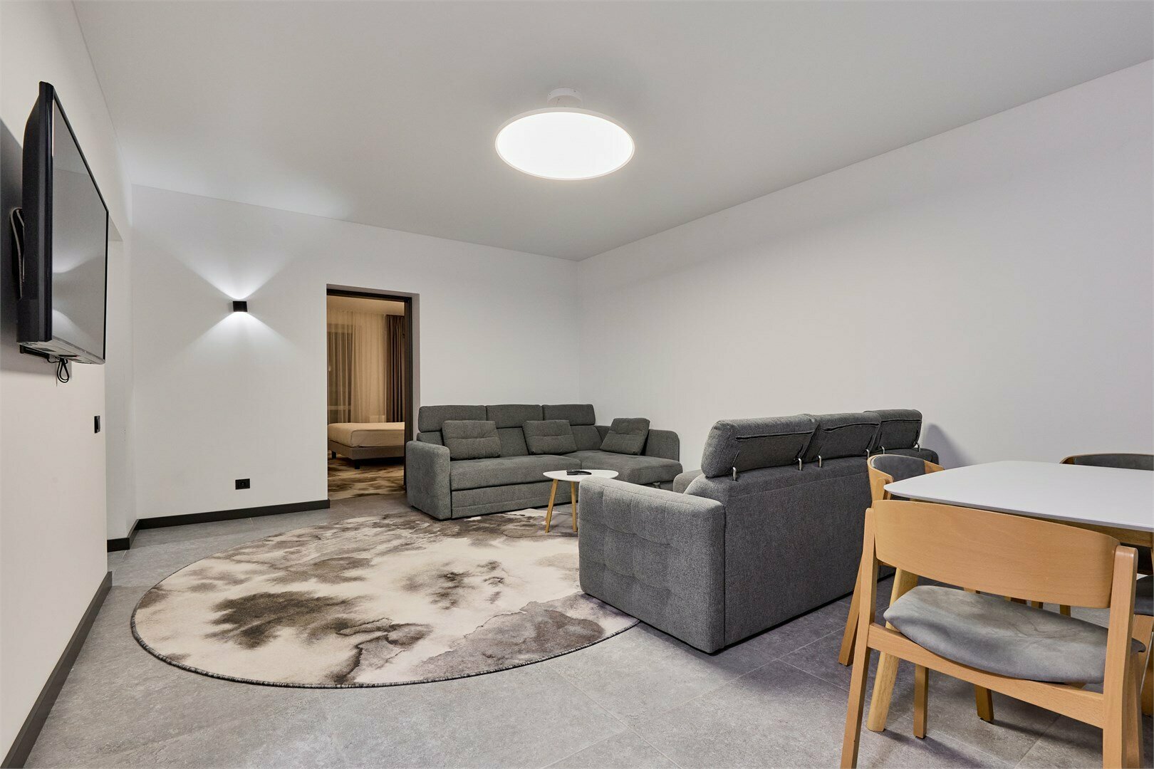 Двухкомнатная студия, 4 гостя