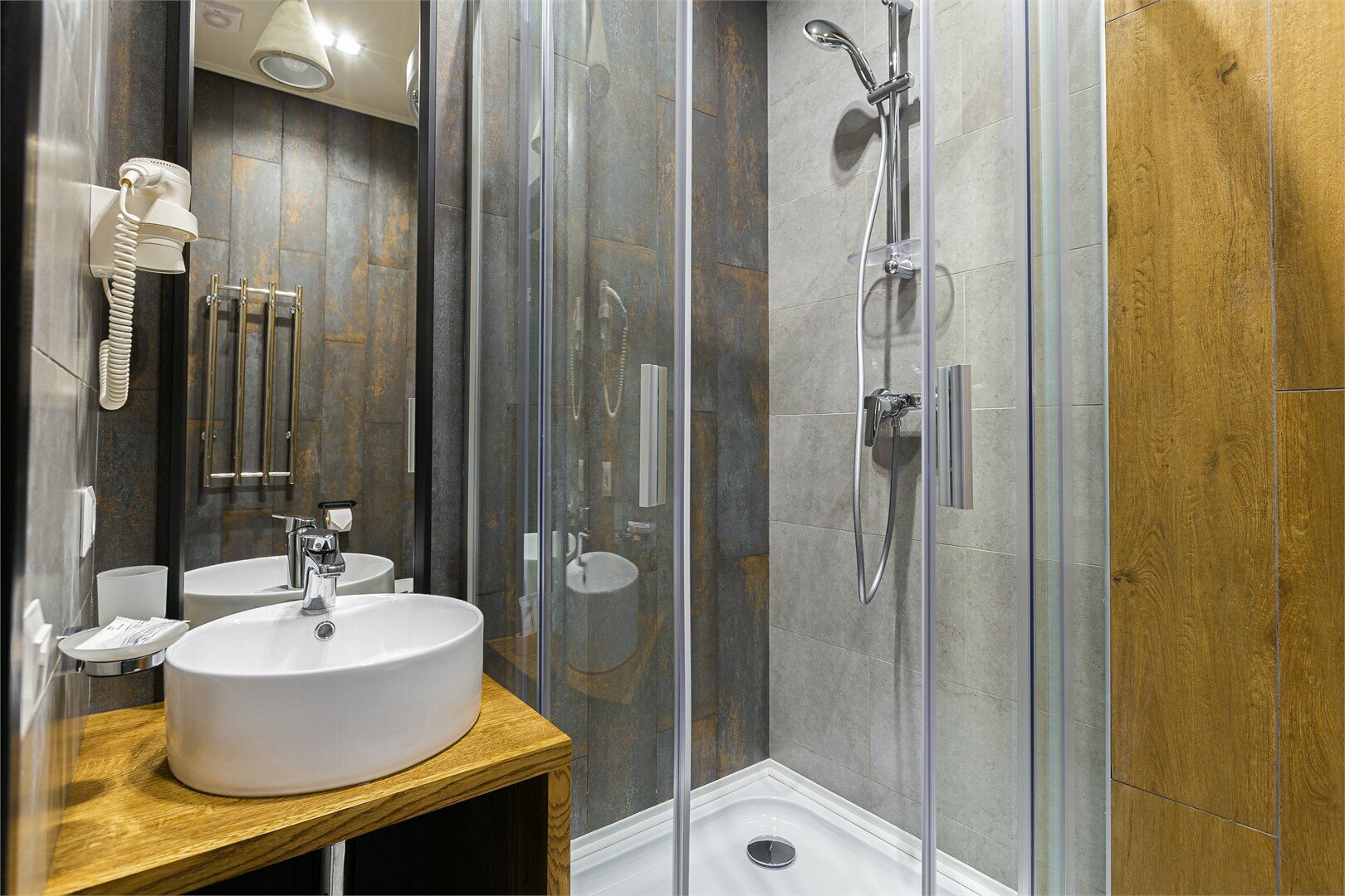 Улучшенный комфортный двухместный номер.