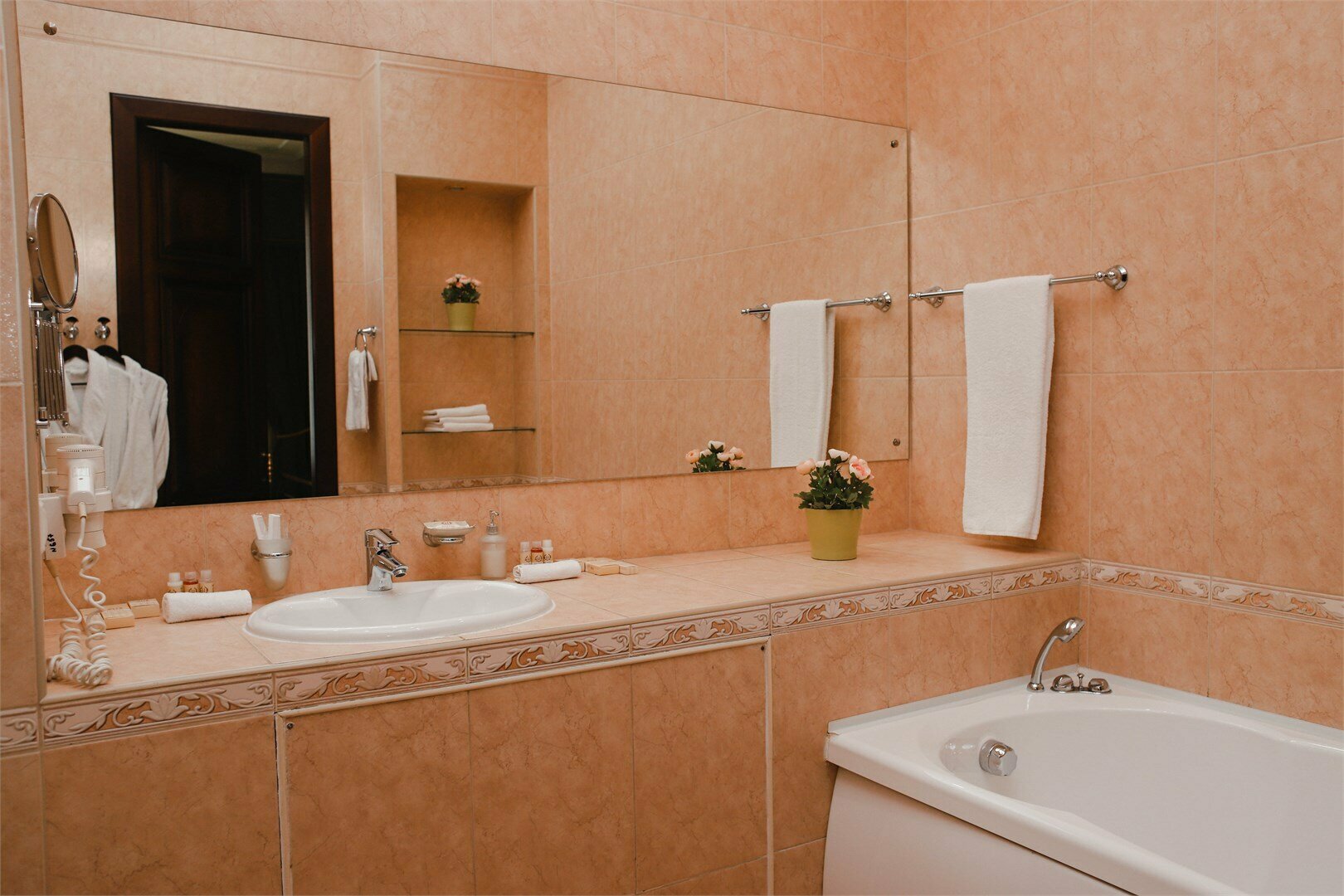 Суперлюкс с кроватью размера "king-size"