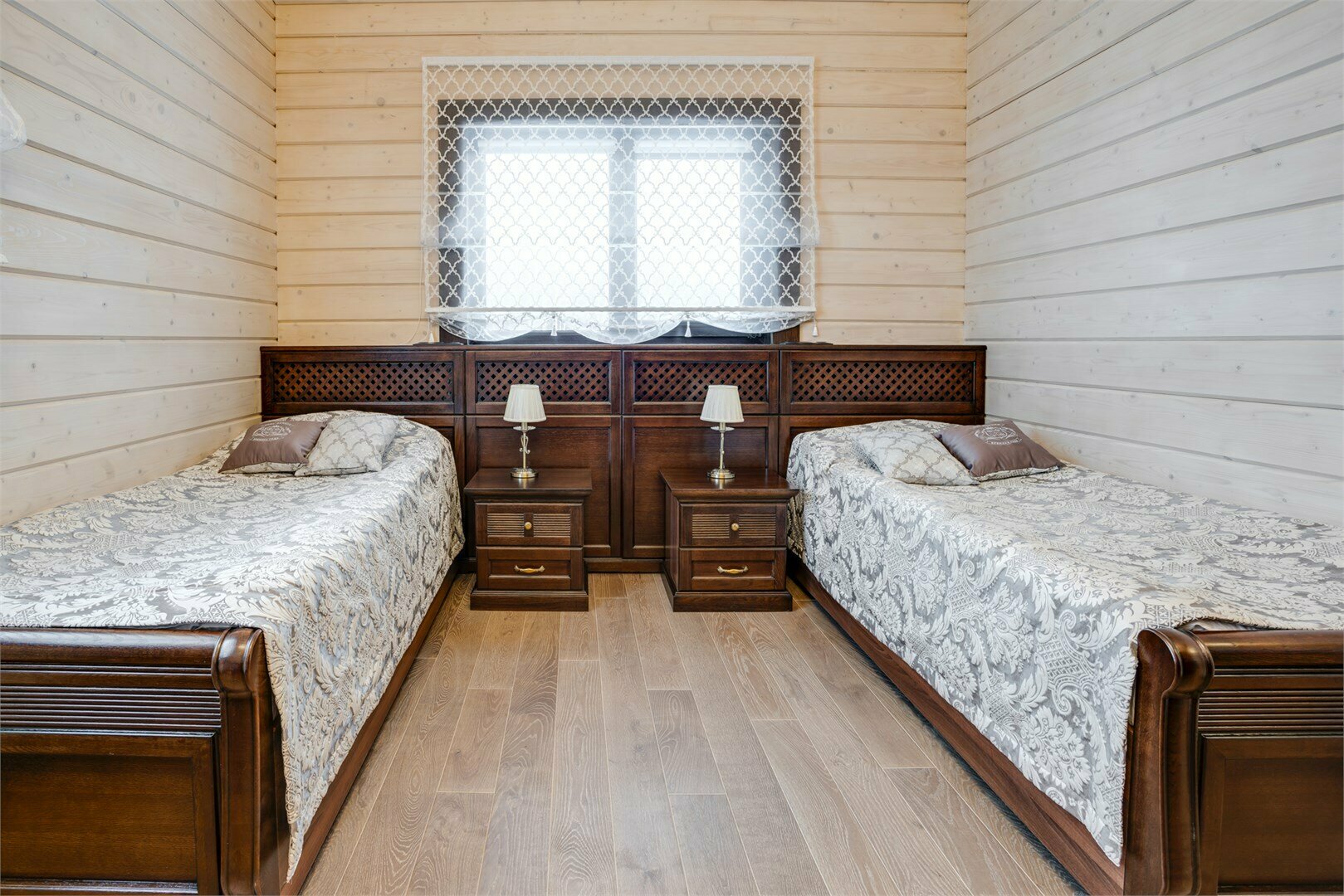 Коттедж "Зимний вечер" (2 спальни)