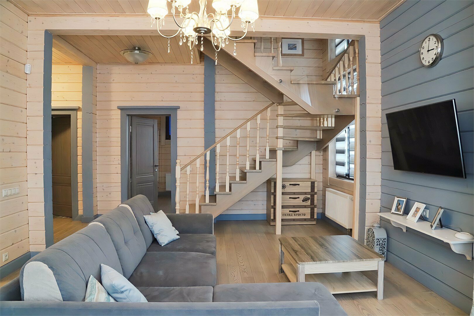 Двухэтажный коттедж "Новогодний" (5 спален)