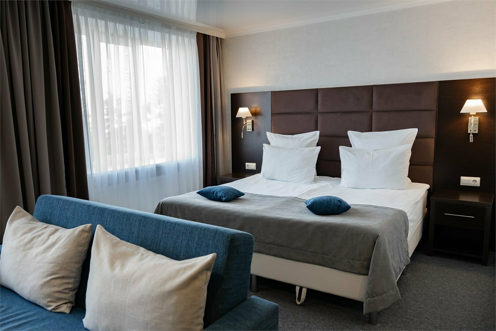 Джуниор сюит с большой кроватью