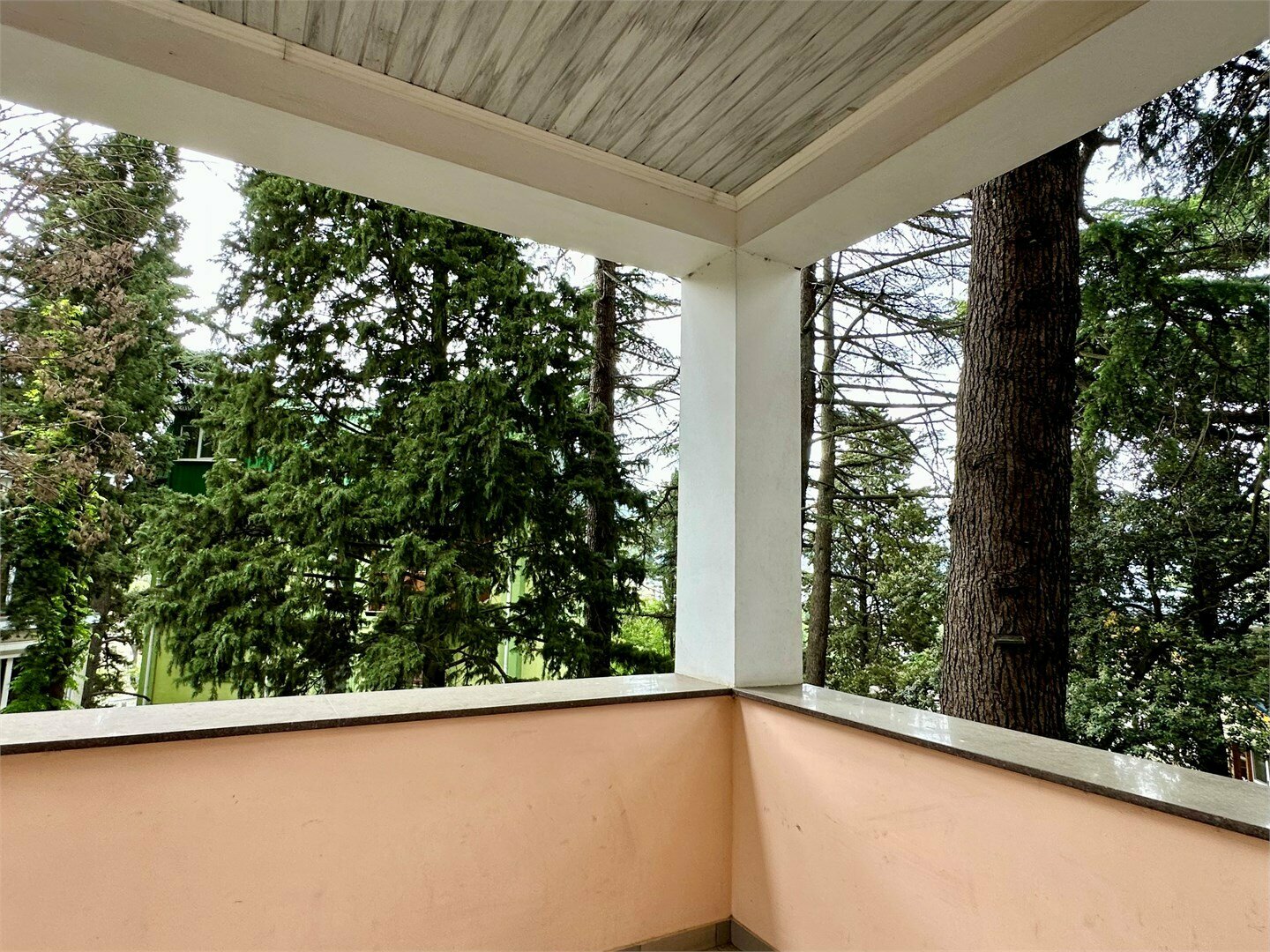 Номера Комфорт с двумя раздельными кроватями с видом на бассейн