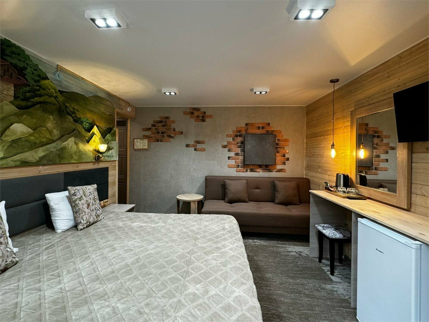 Четырехместный номер с балконом