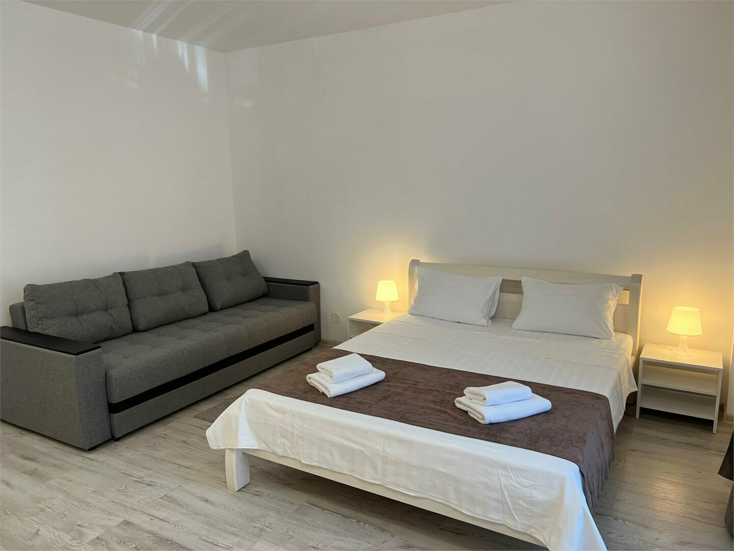 Новый корпус трехместный номер с лоджией и кондиционером 35 м2