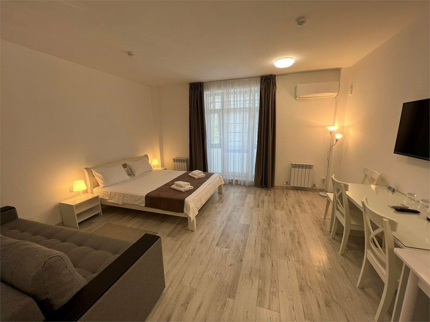 Новый корпус трехместный номер с лоджией и кондиционером 35 м2