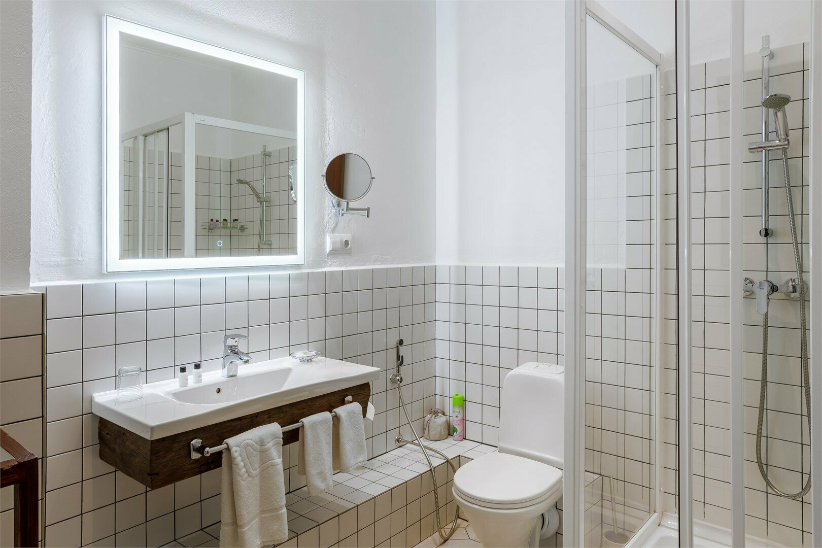 Номер Делюкс