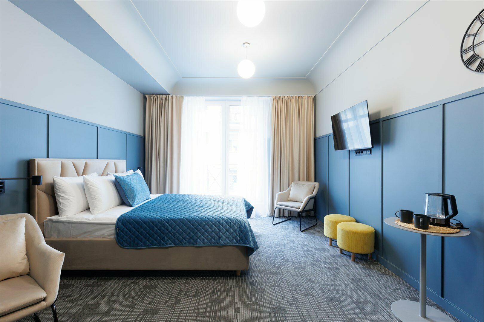 Улучшенный номер с балконом