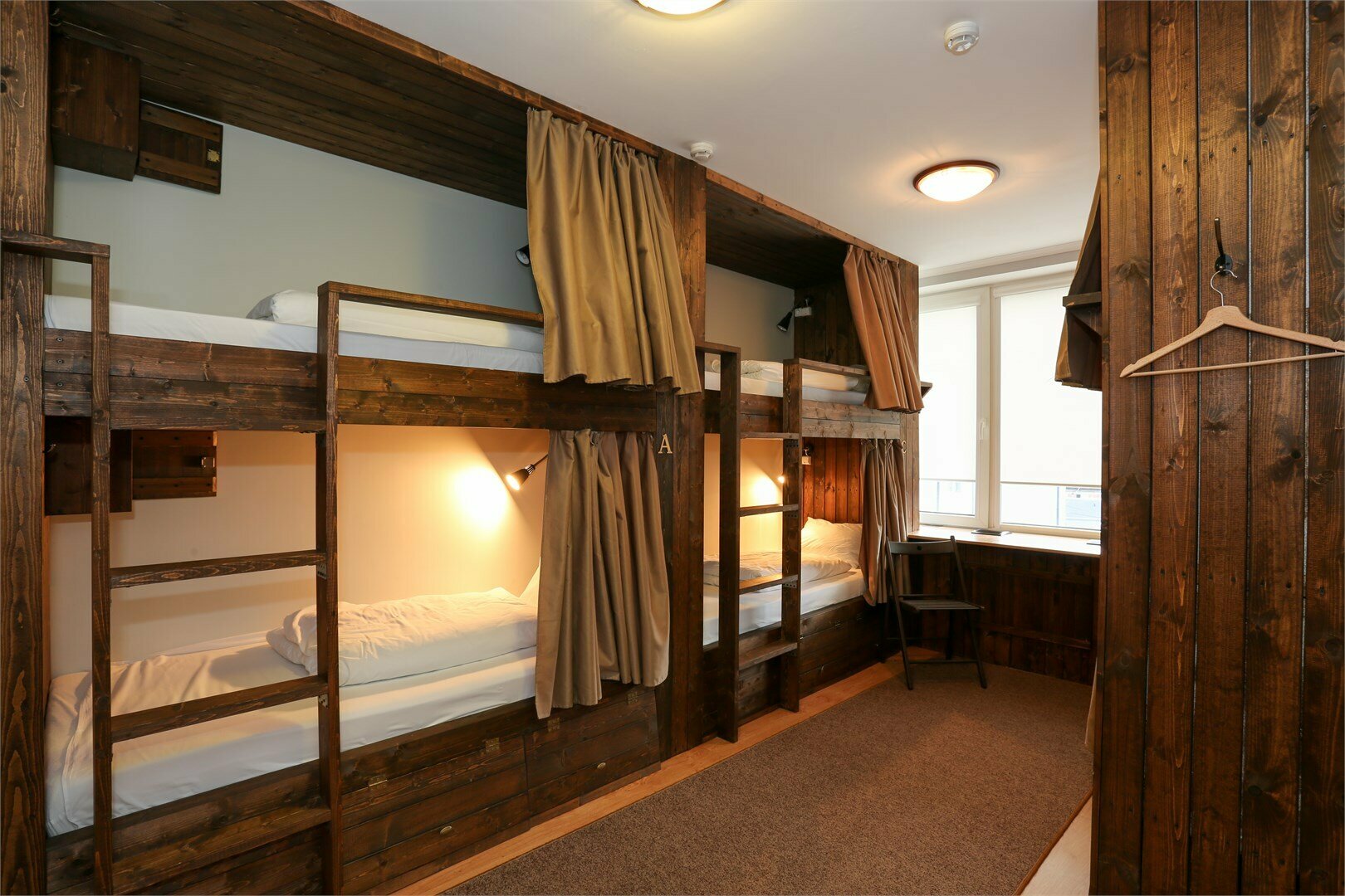 Место в общем 6-ти местном номере с отдельной ванной комнатой