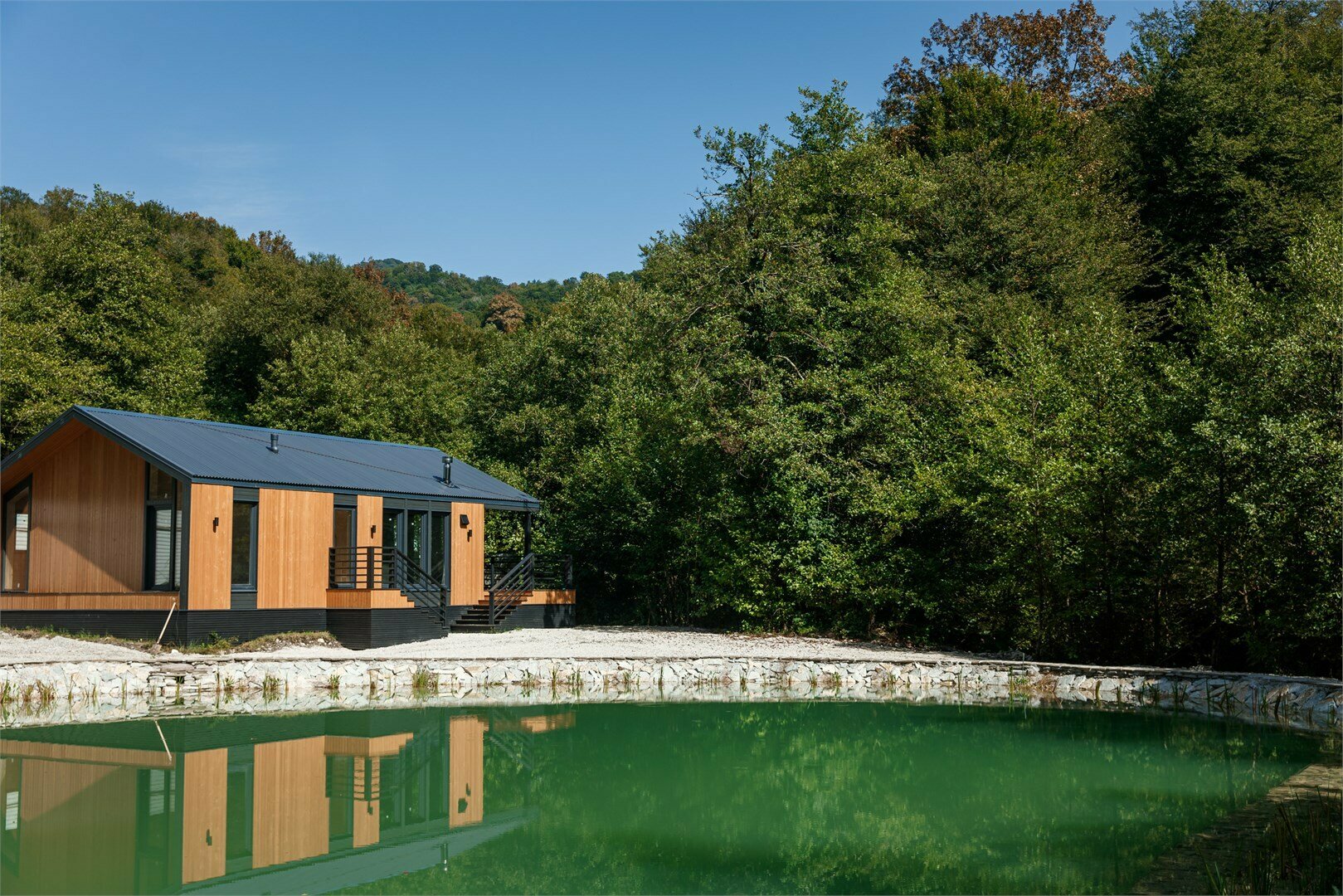 Коттедж с видом на озеро