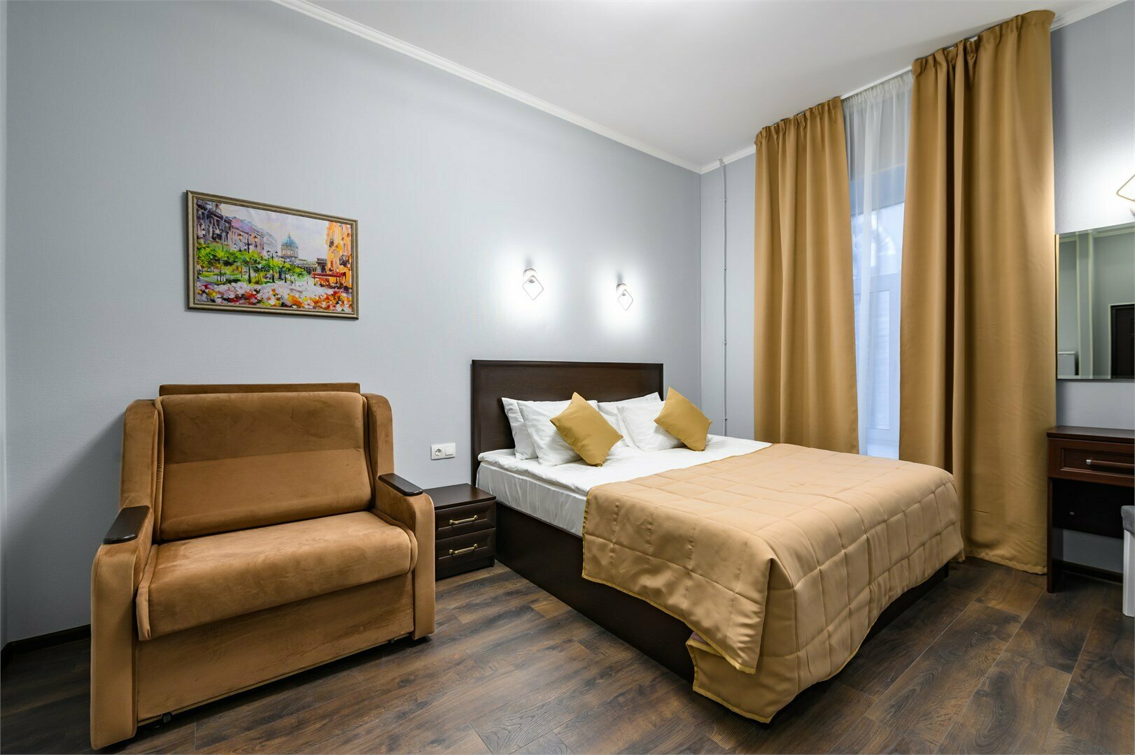 Двухкомнатные просторные апартаменты с видом в тихий, уютный Питерский дворик, 55 м2