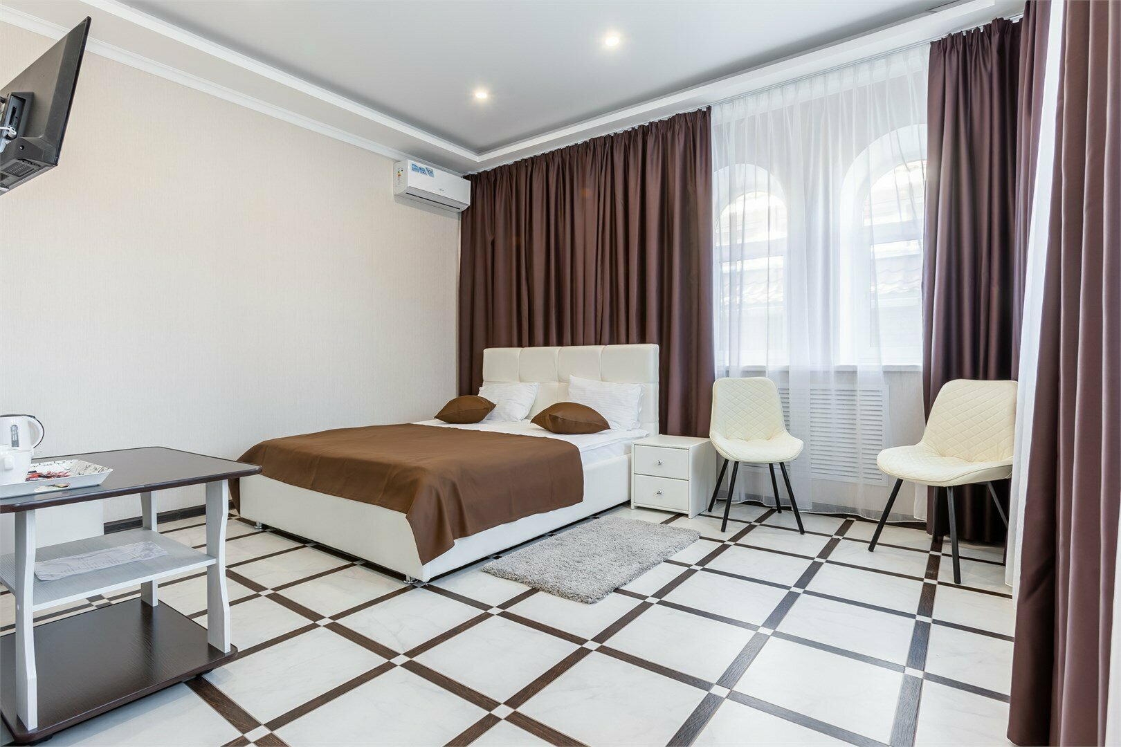 Большой двухместный номер с 1 кроватью