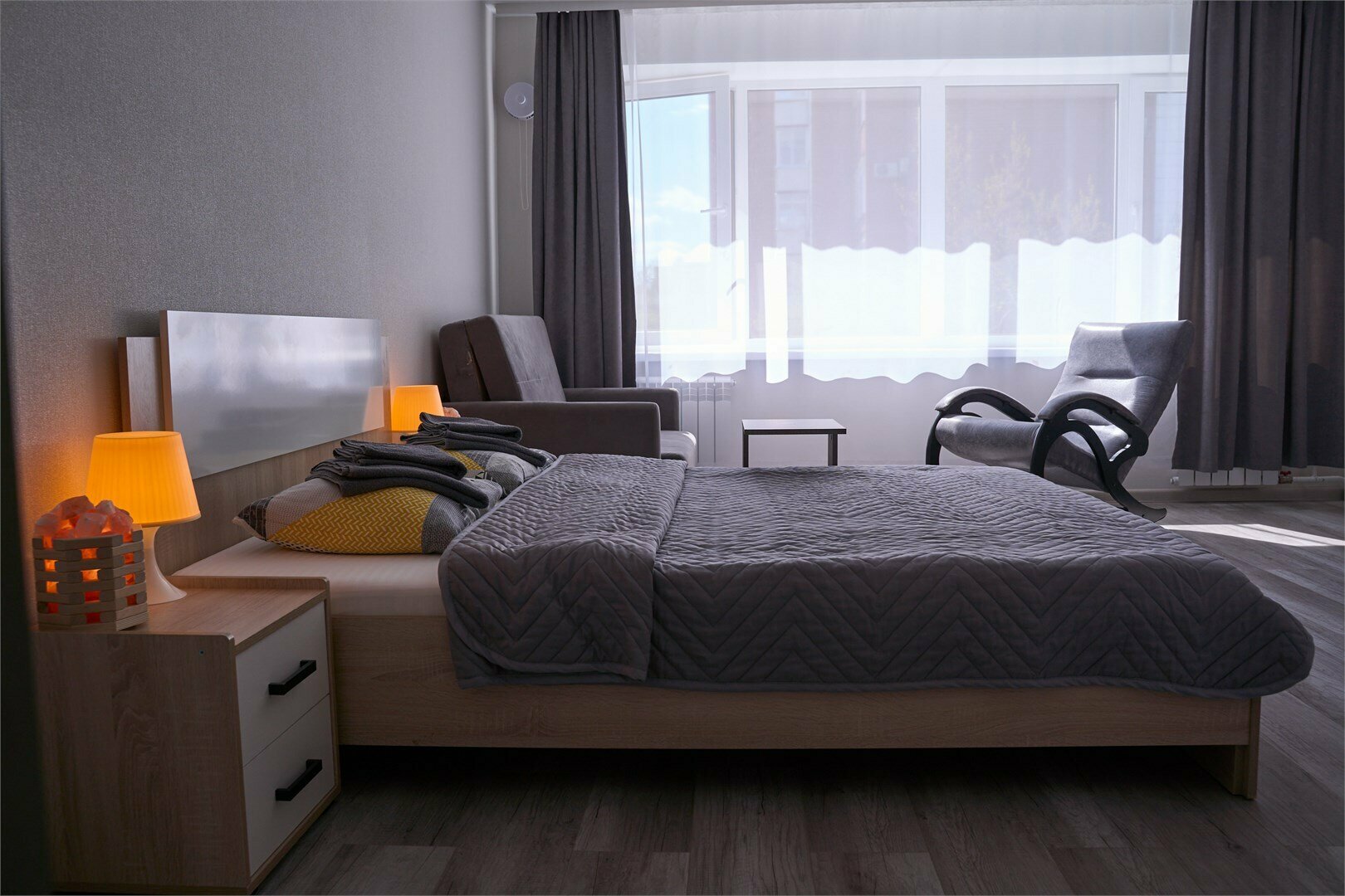 Комфорт (с камином и креслом качалкой)