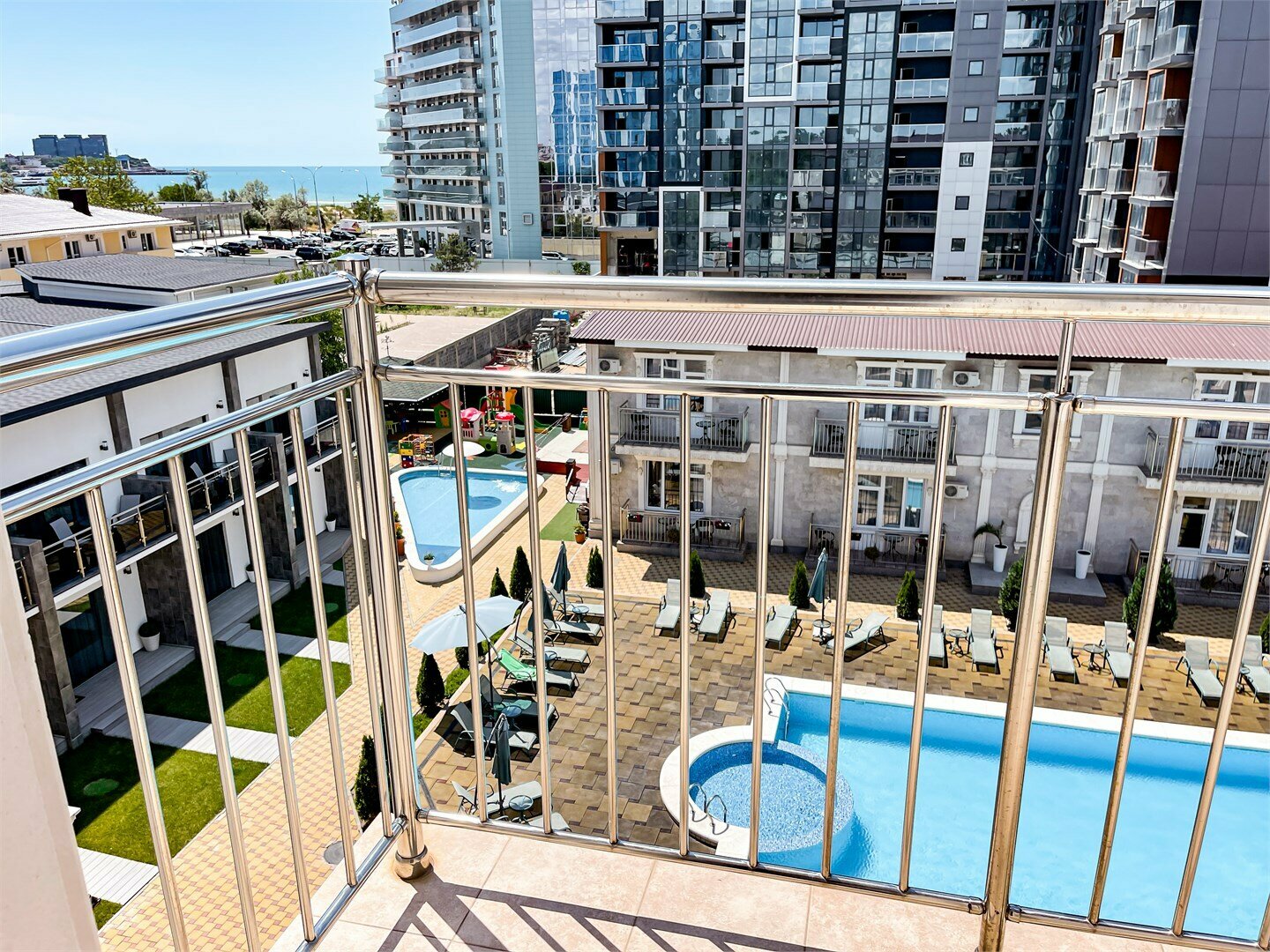 Стандарт с балконом 2+1