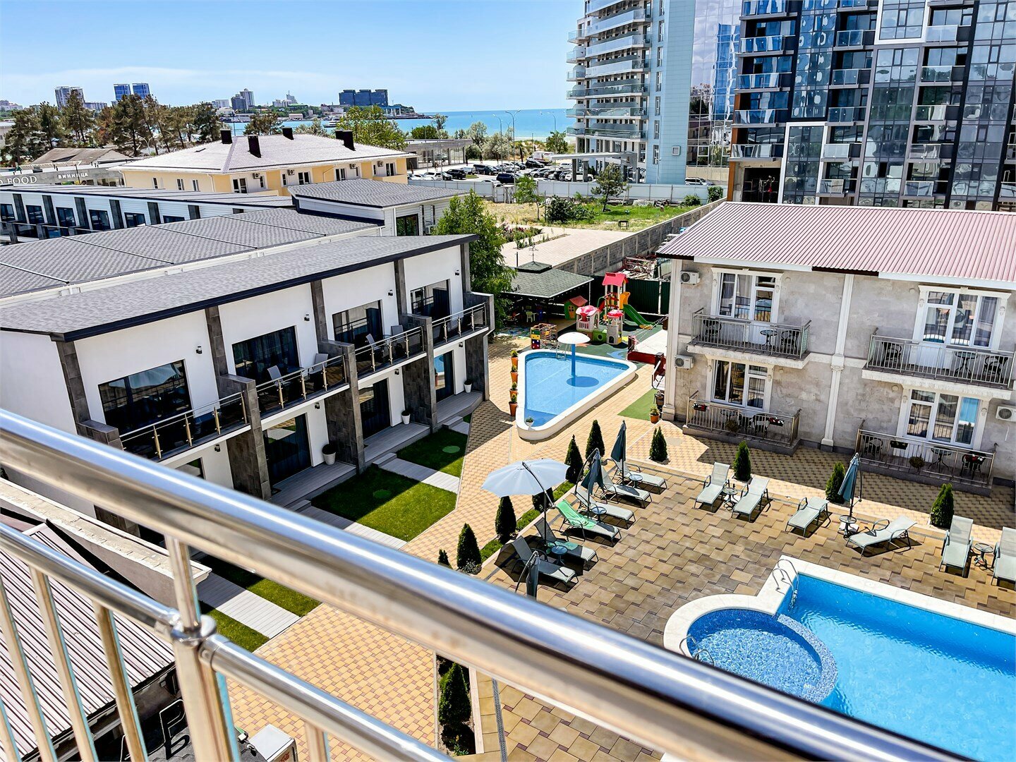 Семейный номер Мансарда 4 этаж (база 3 чел.)