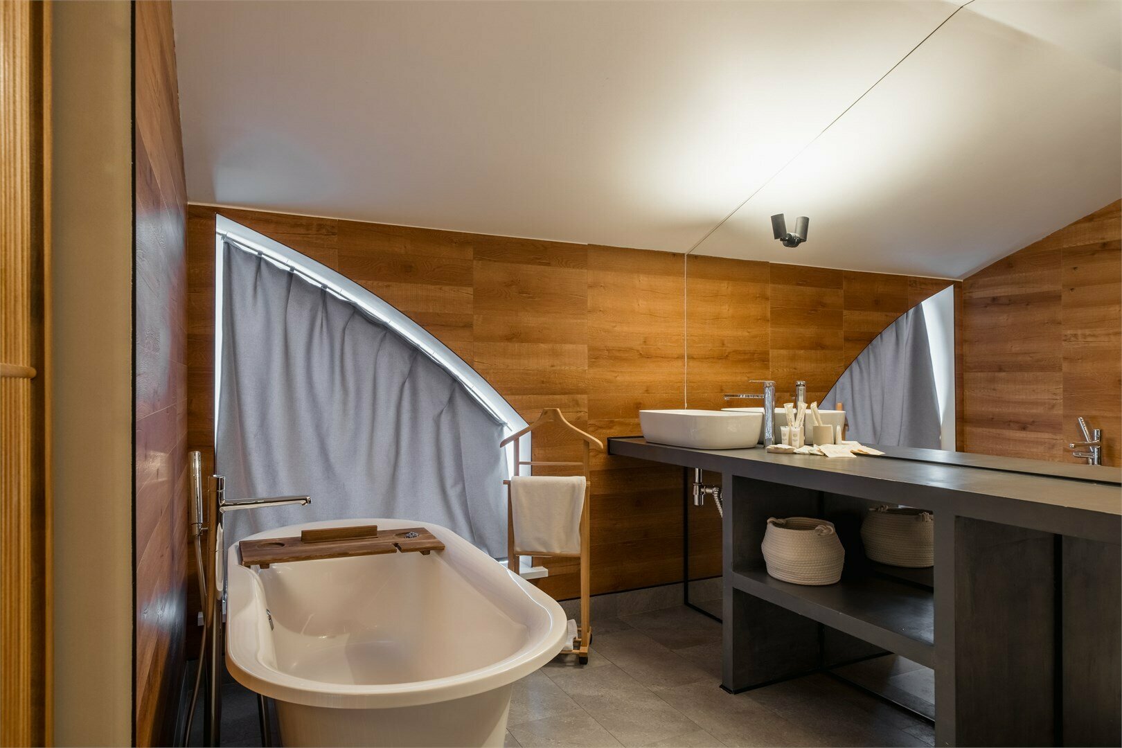 Люкс с камином