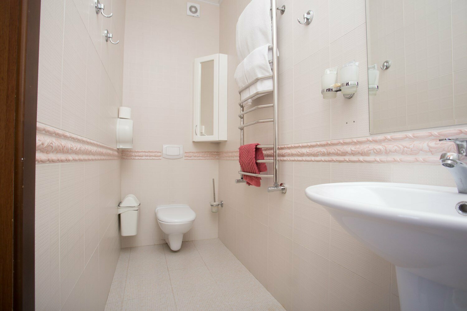 Улучшенный трехместный номер с видом на море