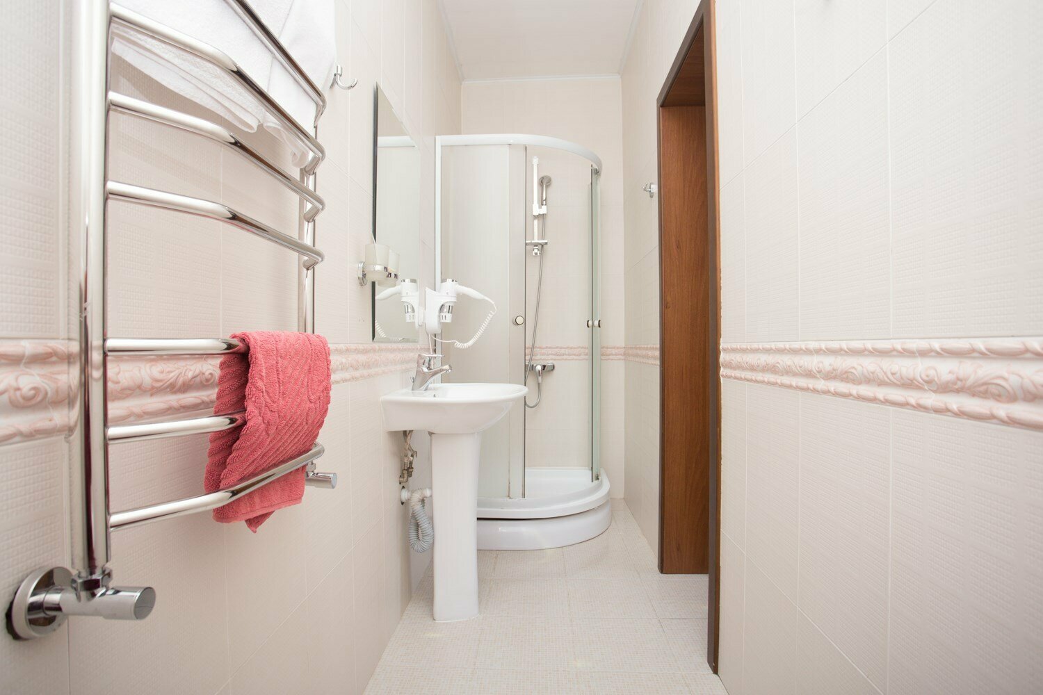 Улучшенный трехместный номер с видом на море