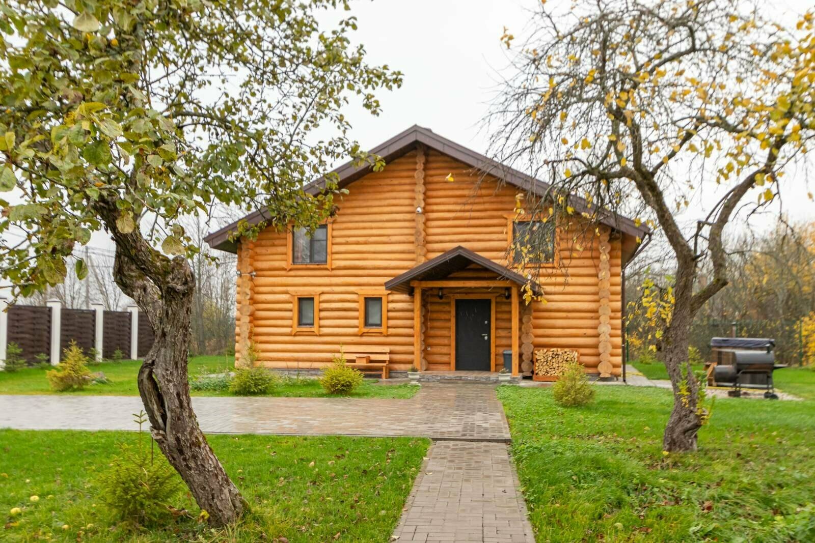 «Коттедж с тремя спальнями»