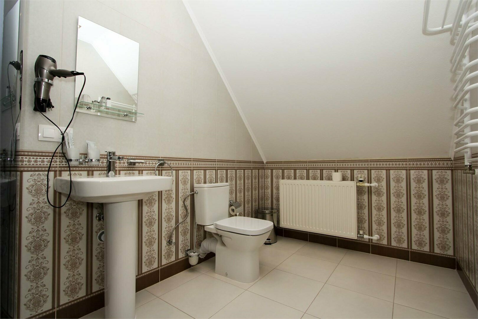 Джуниор Сюит Улучшенный