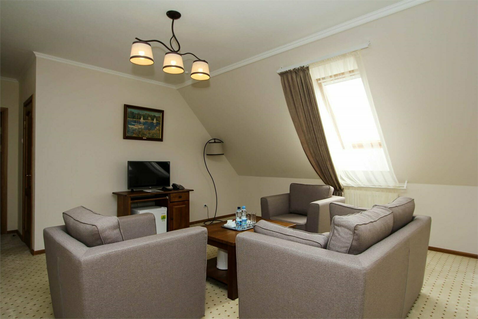 Джуниор Сюит Улучшенный