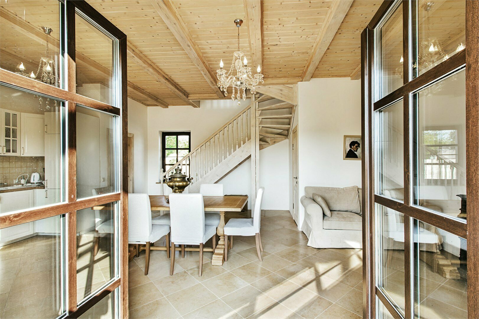 Двухкомнатный сюит "Земляника" в гостевых домах Мальвы