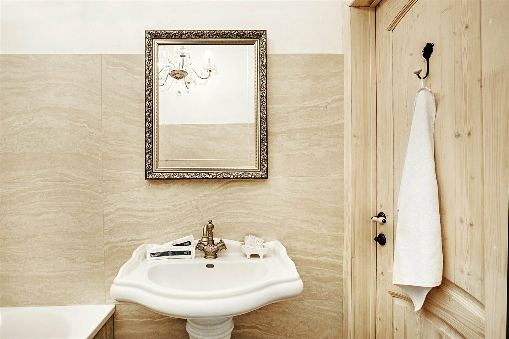 Двухкомнатный сюит "Земляника" в гостевых домах Мальвы