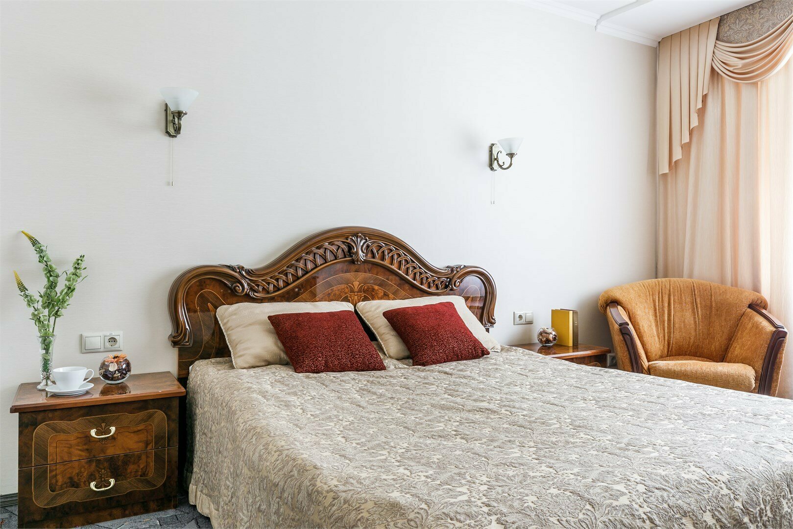 "КОМФОРТ" (Двуспальная кровать)