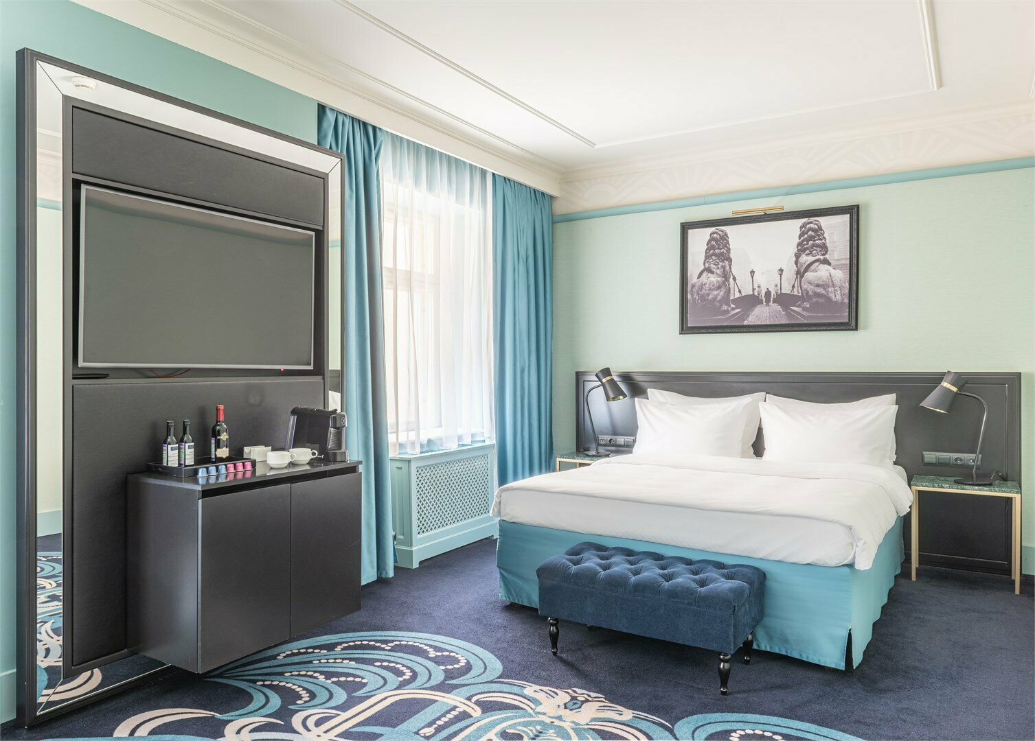 Улучшенный с видом во внутренний двор