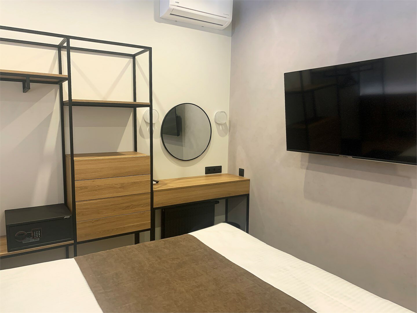 Бизнес LOFT двухкомнатный (2 этаж)