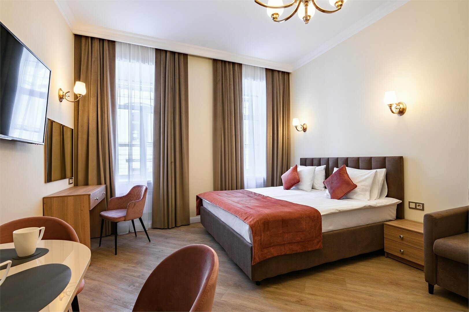 Апартаменты "King-Size" ( Coral R) №3 с видом на улицу