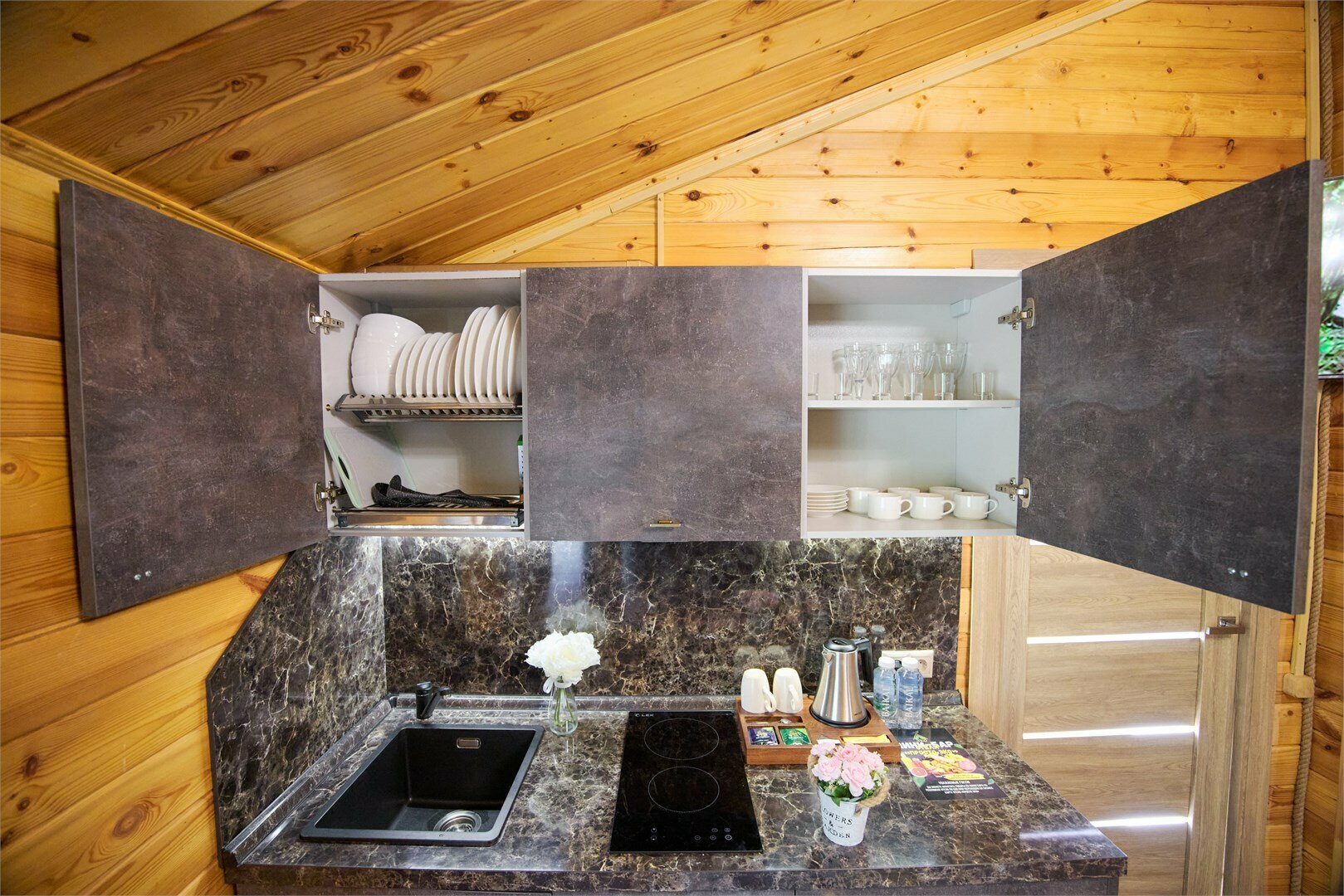 ДОМ РОМАНТИКА