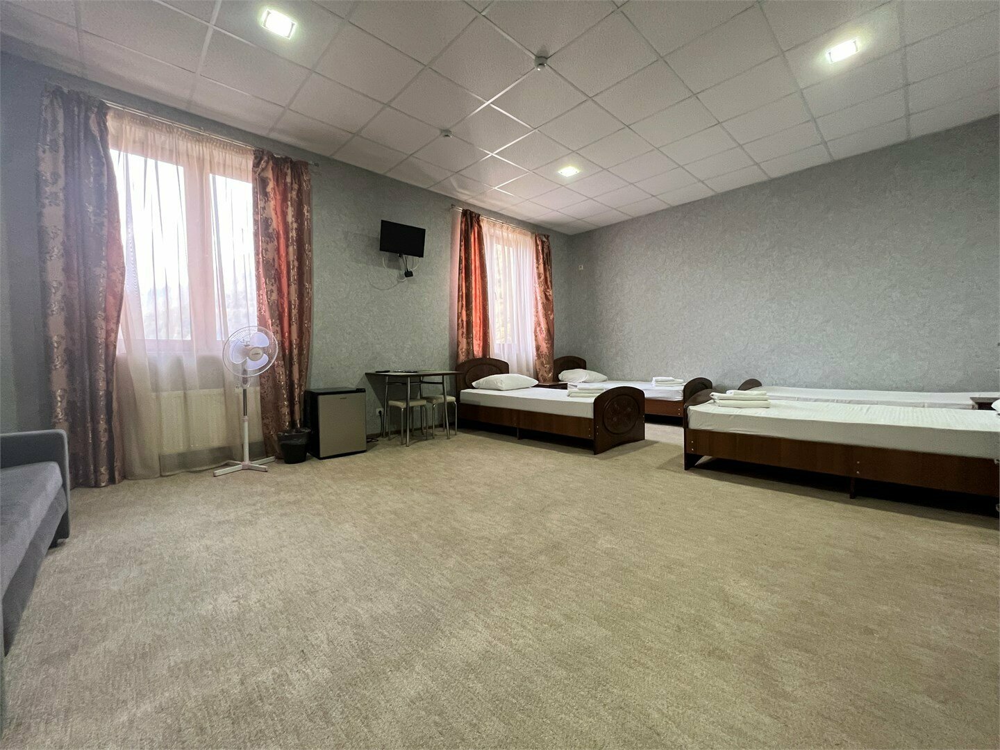 Стандартный четырёхместный номер