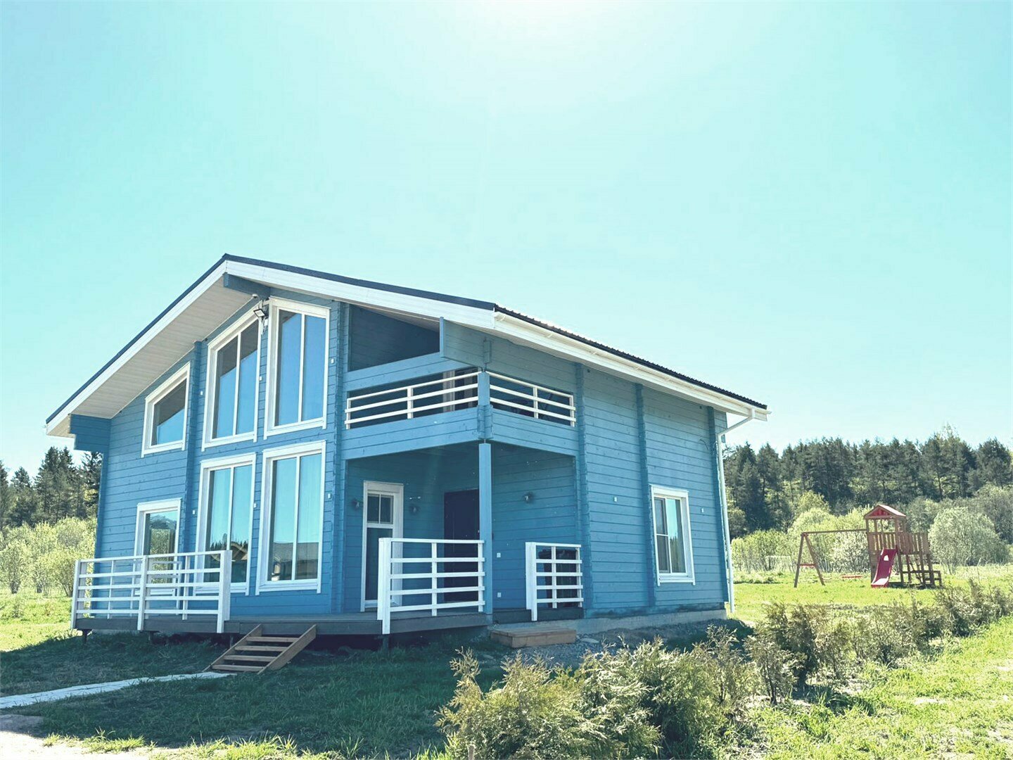 "Полярная станция в сонном заливе синий дом" с сауной 160м2