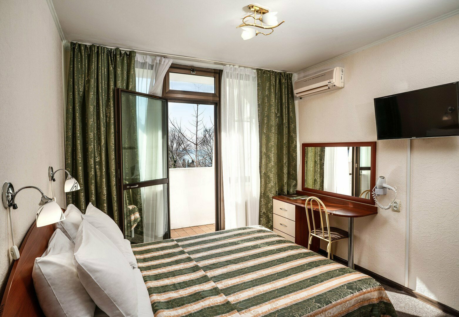 Двухместный «Комфорт двухкомнатный»