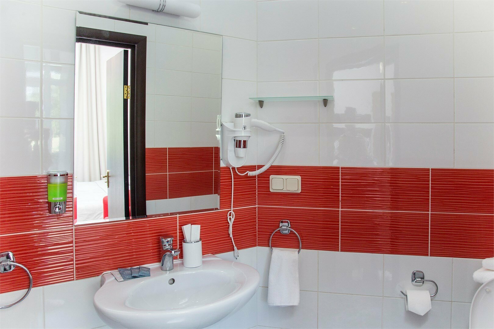 Двухместный номер с 1 кроватью или 2 отдельными кроватями, вид на канал