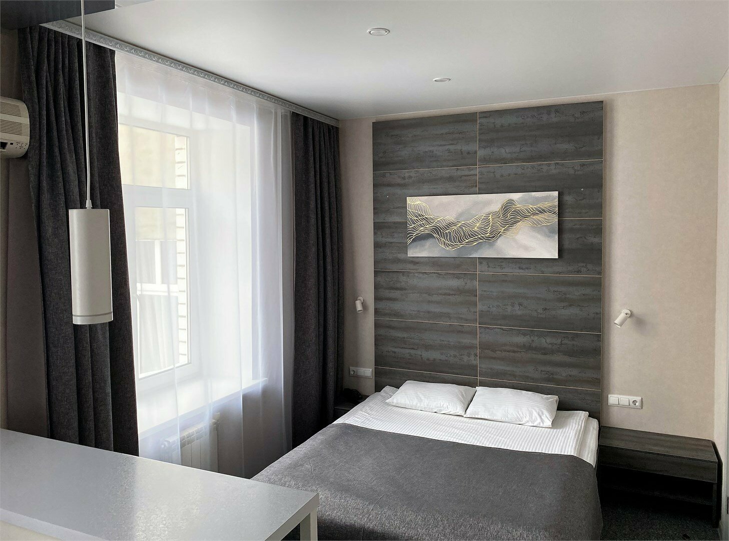 Улучшенный номер с кроватью размера «king-size»