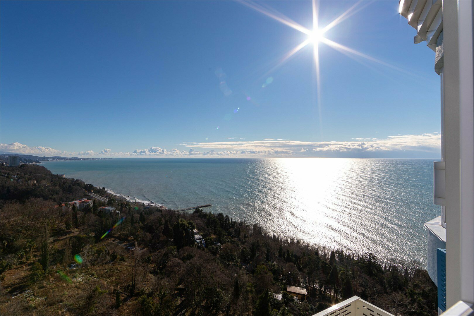 Апартаменты с боковым или прямым видом на море (2 комнаты)