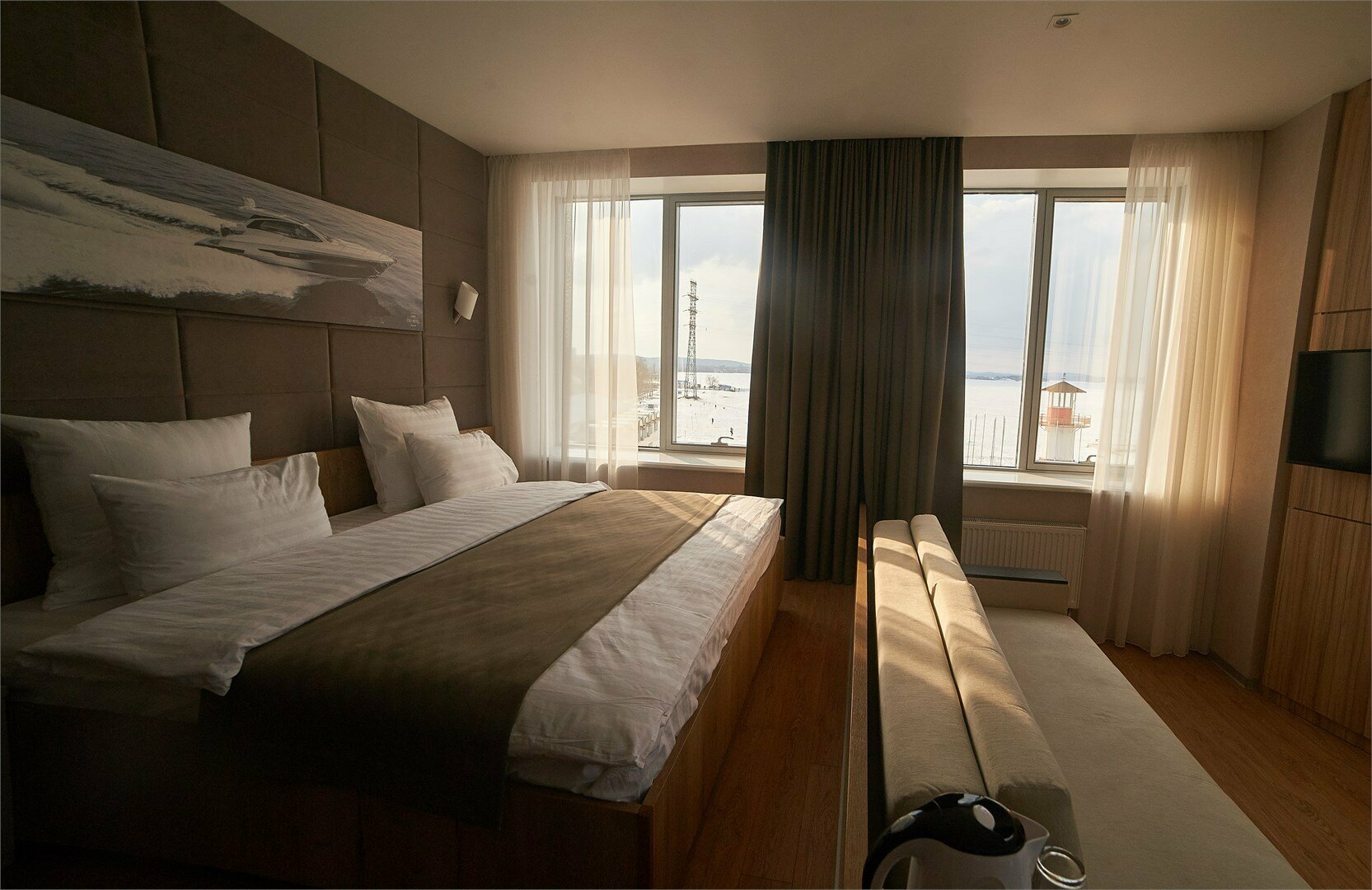 Номер-студия с кроватью размера «king-size»