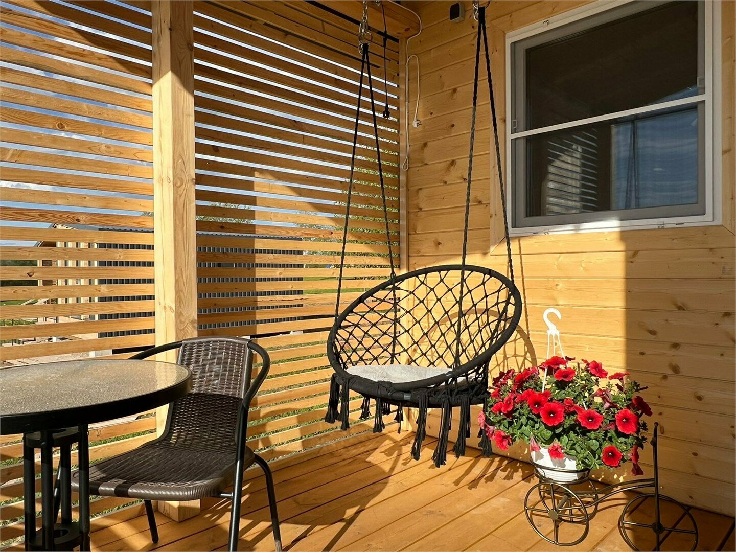 Семейный коттедж на 2 линии с видом на реку