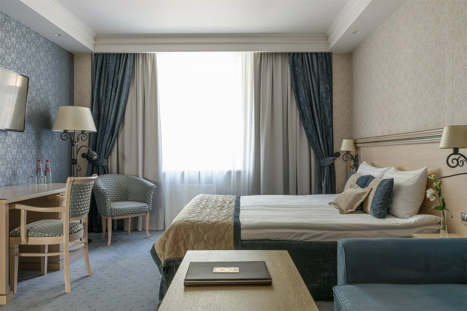 Джуниор Сьют