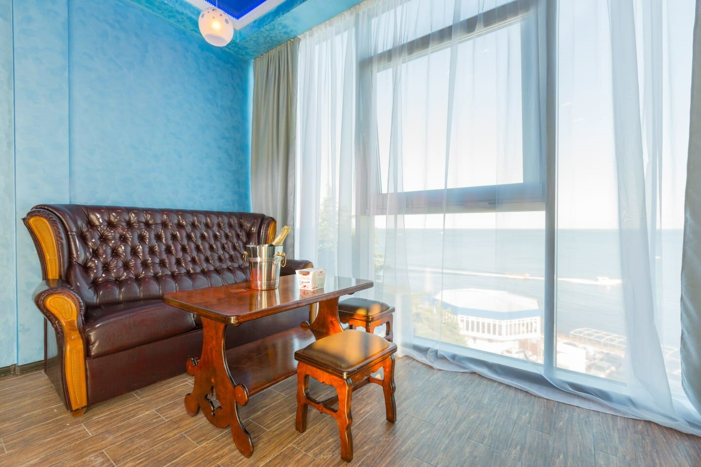 Апартаменты люкс с панорамным  видом на море