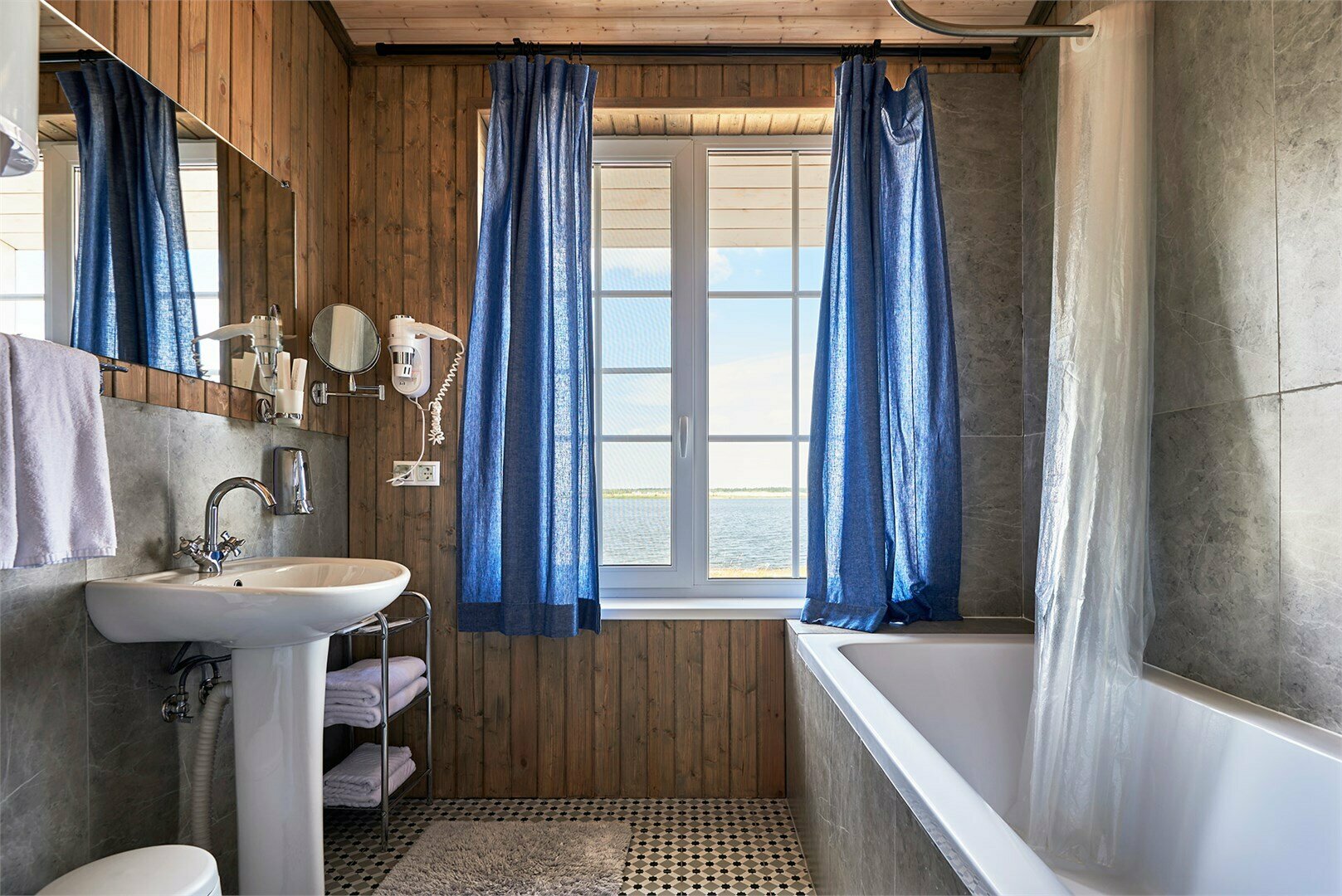 Номер в пляжном доме с террасой — первая линия