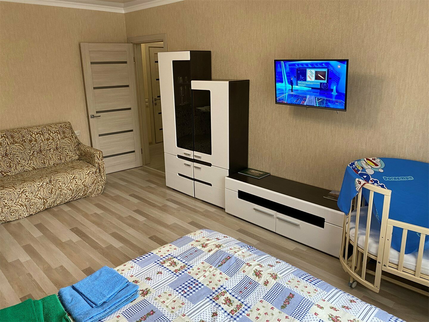 Двухкомнатная квартира на Коллективной 4/9